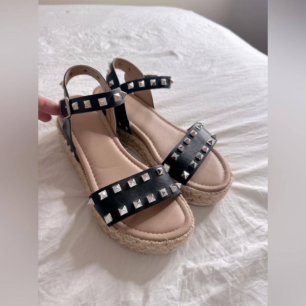 CUSHIONAIRE Women Shoes sandals Wedge Black Espadrille Size 6.5